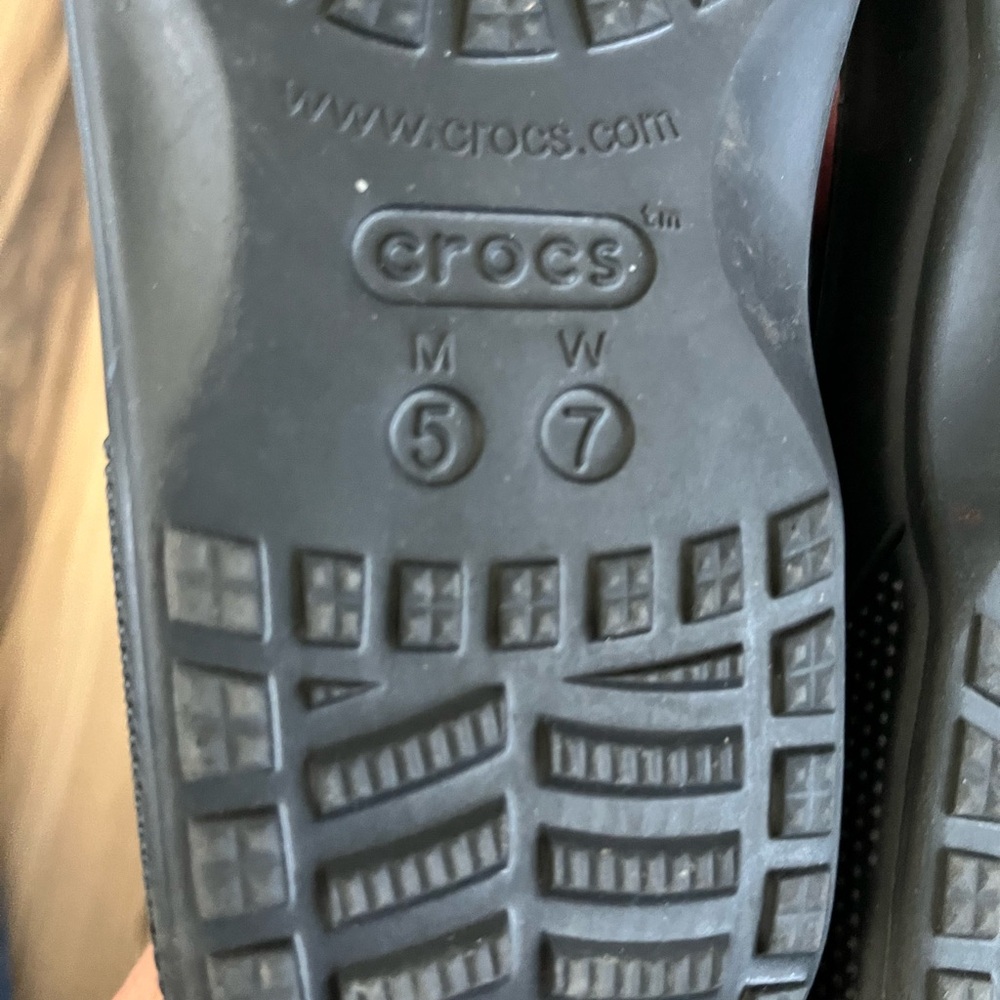Crocs Baya II Flip Flops Featuring Jibbitz Holes On Straps Size 7 - Picture 4 of 4